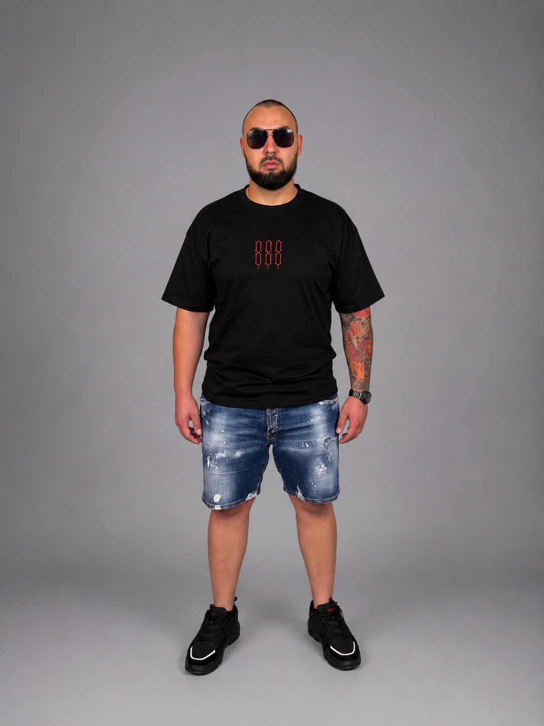 EIGHT Essential Black